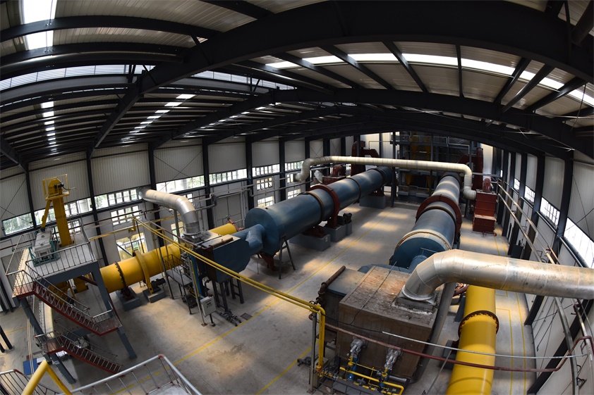 山東銀豐現(xiàn)代化工廠內(nèi)景