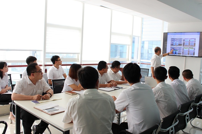 銀豐國際化形象辦公區(qū)